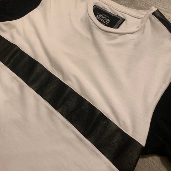 3 for $20 🌵 Criminal Damage White/Black T-Shirt - Picture 2 of 5